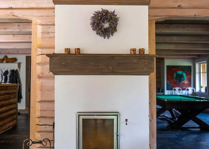 Villa 438 W Gorach *